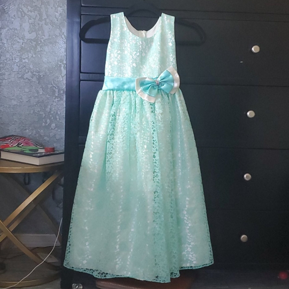 Mint formal dress for kids sz 8